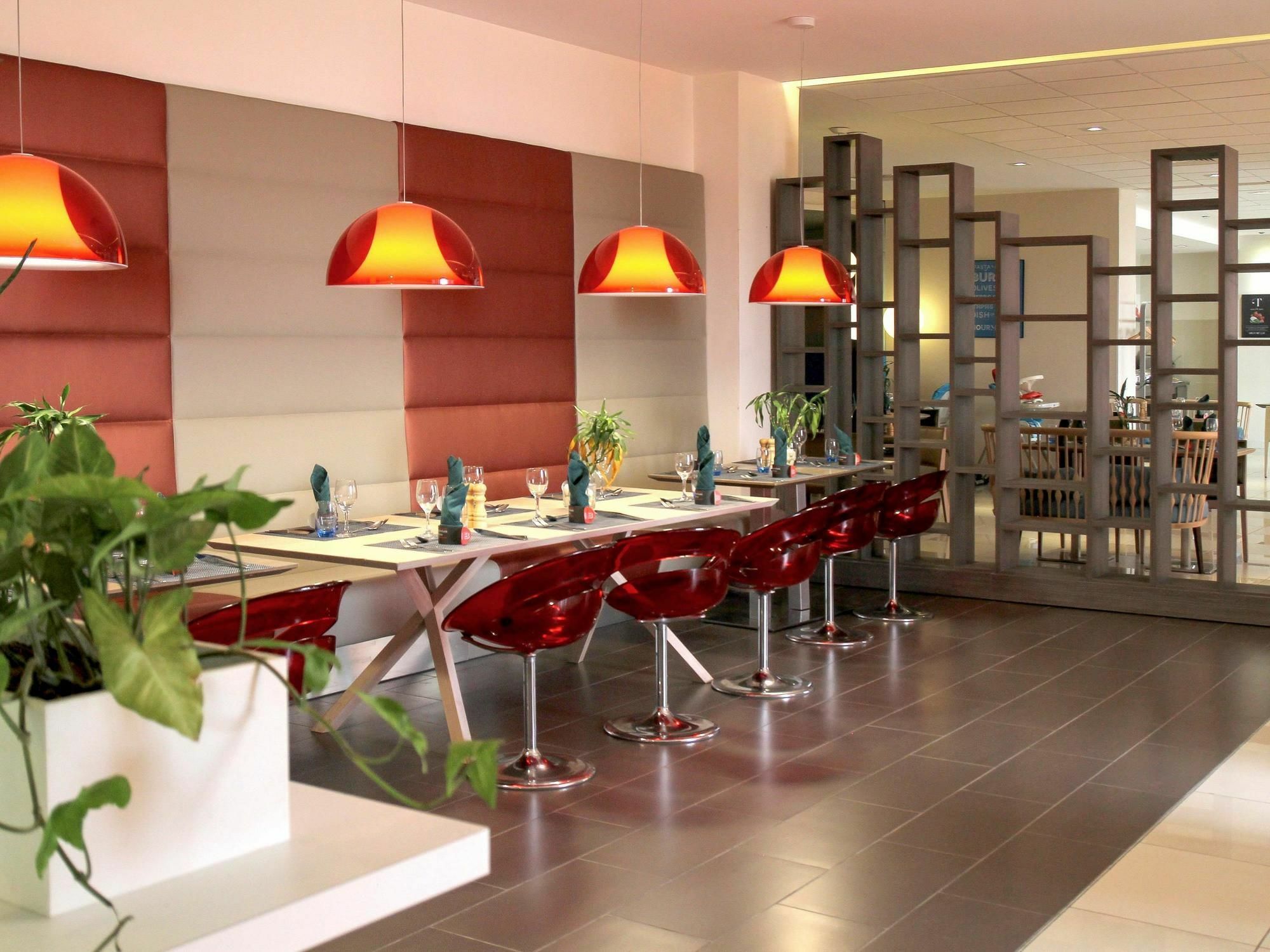 Novotel Kaszentína Kültér fotó